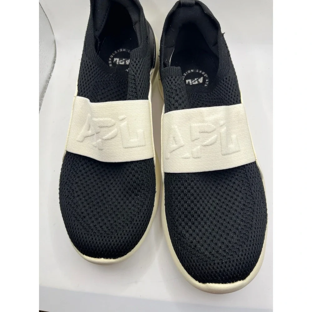 APL Techloom Bliss W Black White Slip On Sneakers Women's‎ Size 7 Athletic Shoes